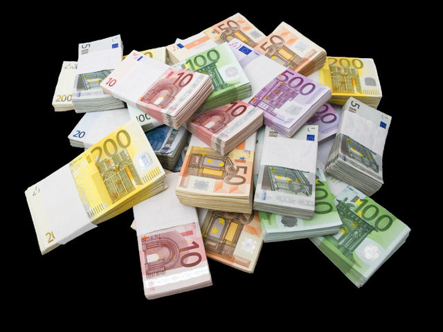 Hur vinner jag mycket pengar? Få en jackpot!